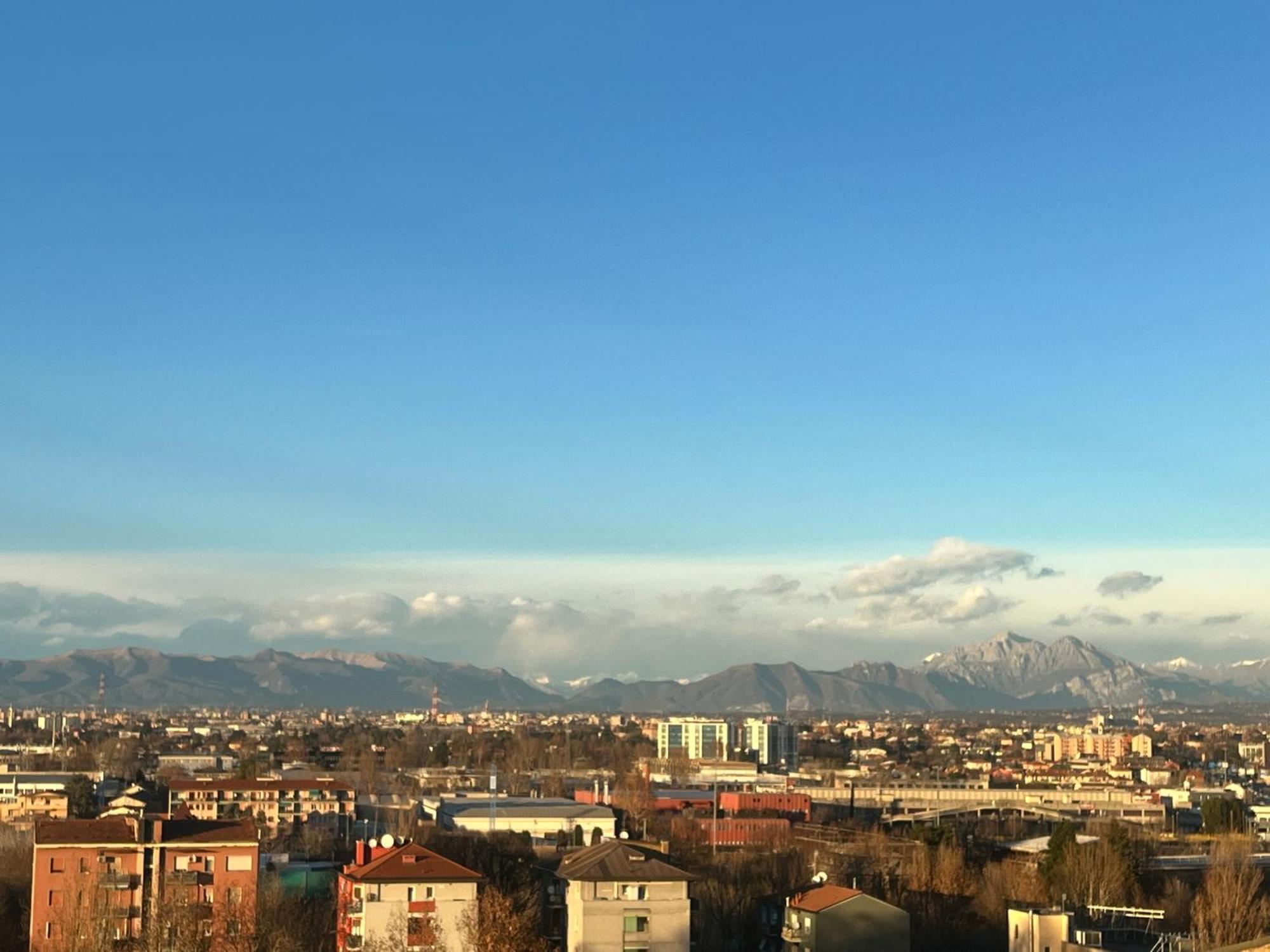 Skyscraper 11 Apartment Чинизело Балсамо Екстериор снимка